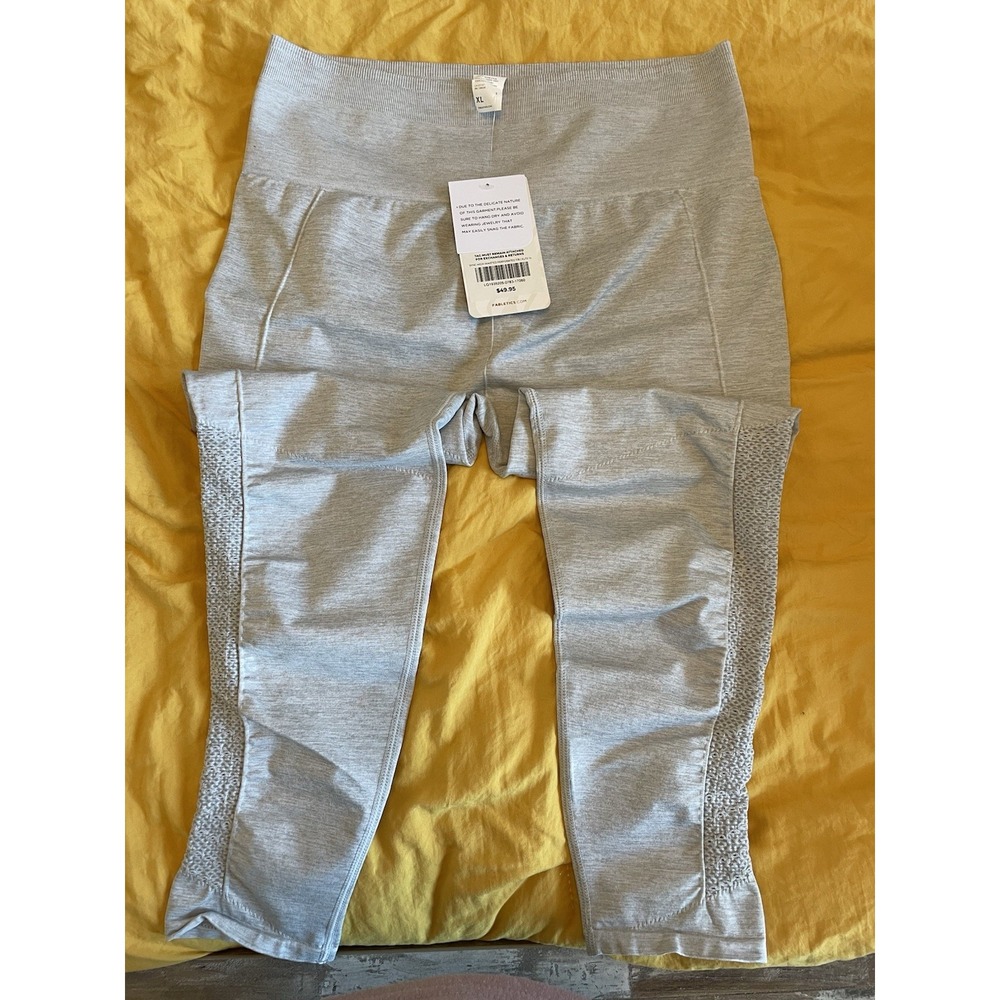 Fabletics Sync Seamless High Waisted 7/8 Leggings Size XL Perforated Athletic